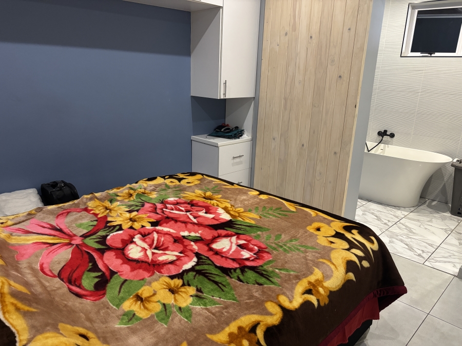 2 Bedroom Property for Sale in Glenwood Western Cape
